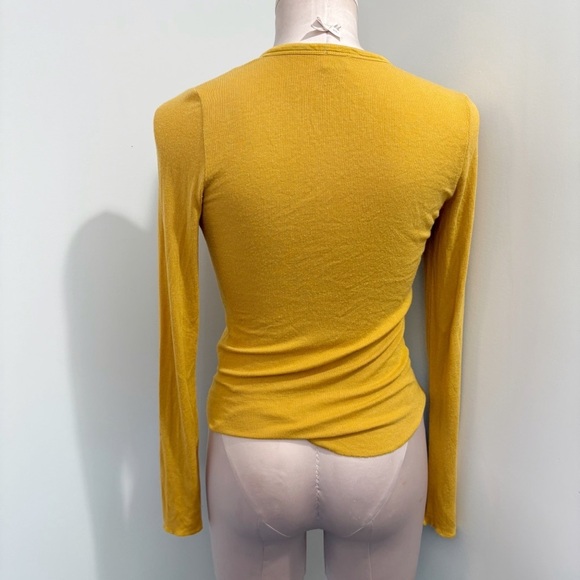 🌷SALE Wilfred Aritzia Oceane Ribbed Shirt Size XS Yellow Modal Soft - Picture 2 of 16